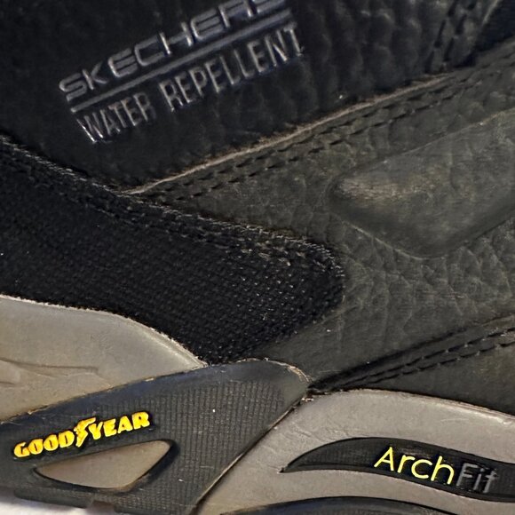 Skechers Arch Fit Recon Men's size 10.5 Water repellant - Picture 4 of 8